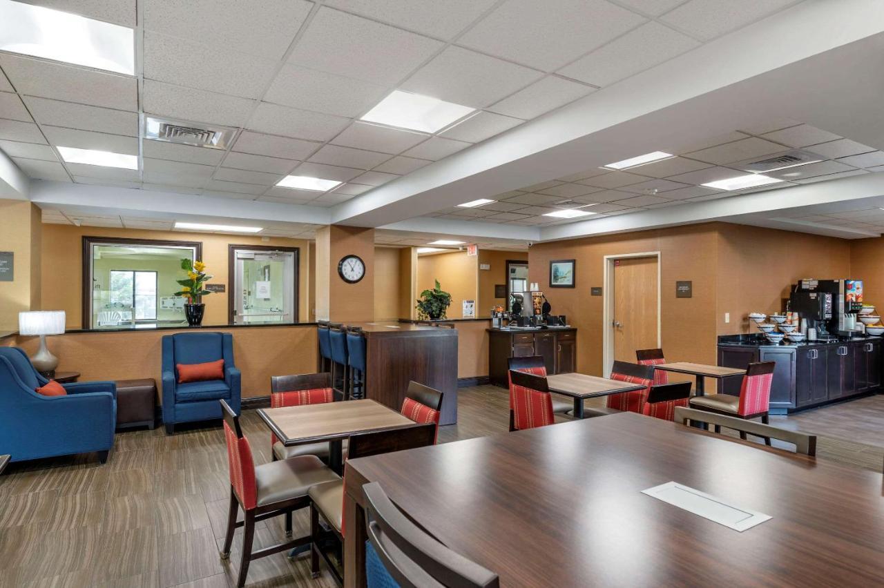 Comfort Inn East Индианаполис Екстериор снимка