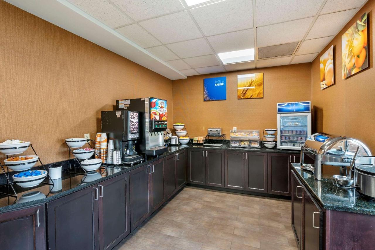 Comfort Inn East Индианаполис Екстериор снимка