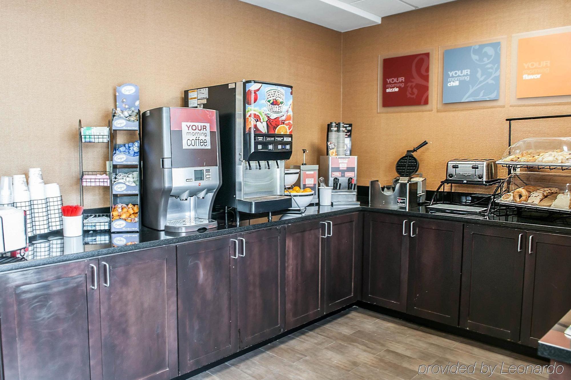 Comfort Inn East Индианаполис Екстериор снимка