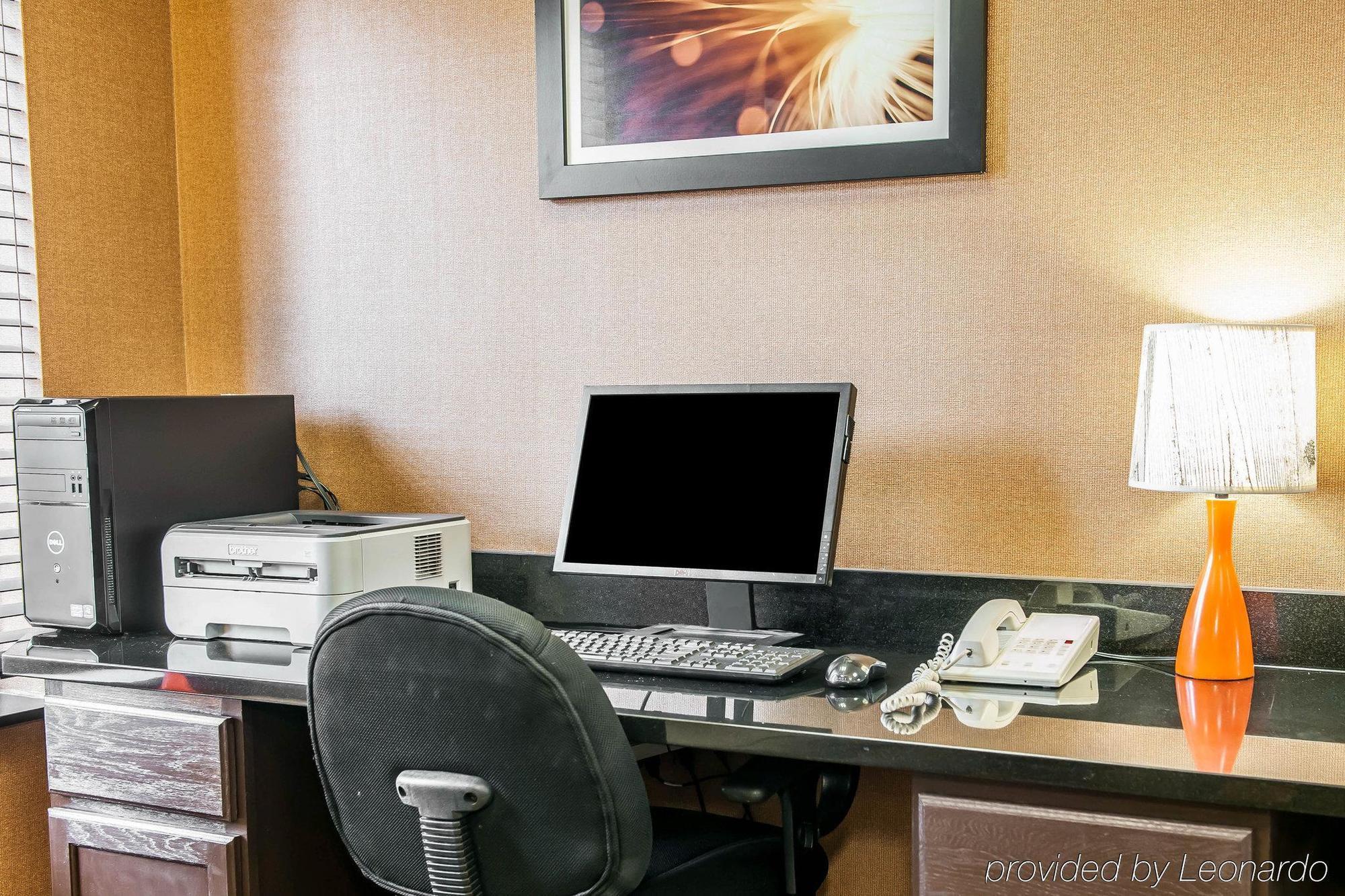 Comfort Inn East Индианаполис Екстериор снимка