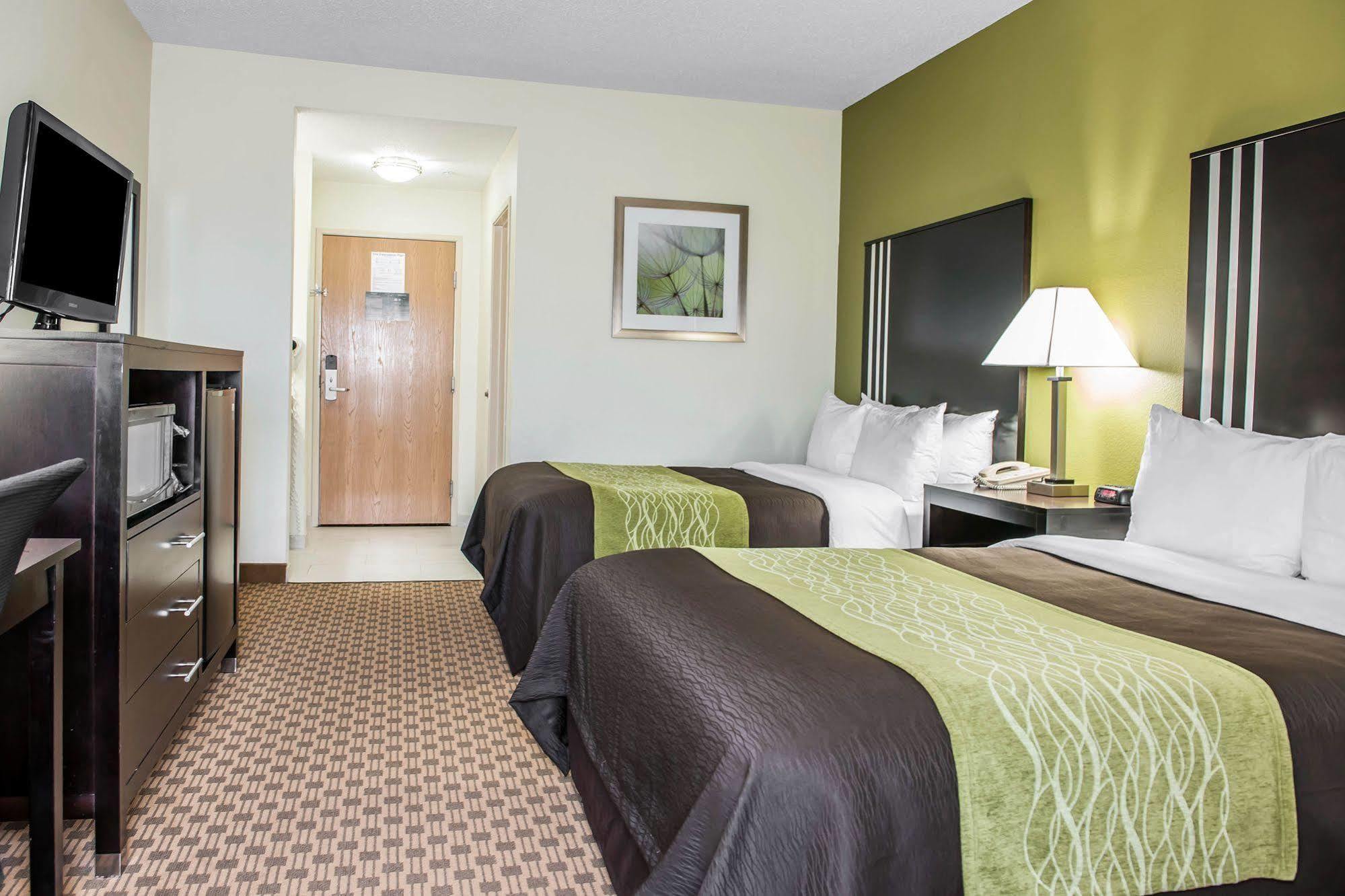 Comfort Inn East Индианаполис Екстериор снимка